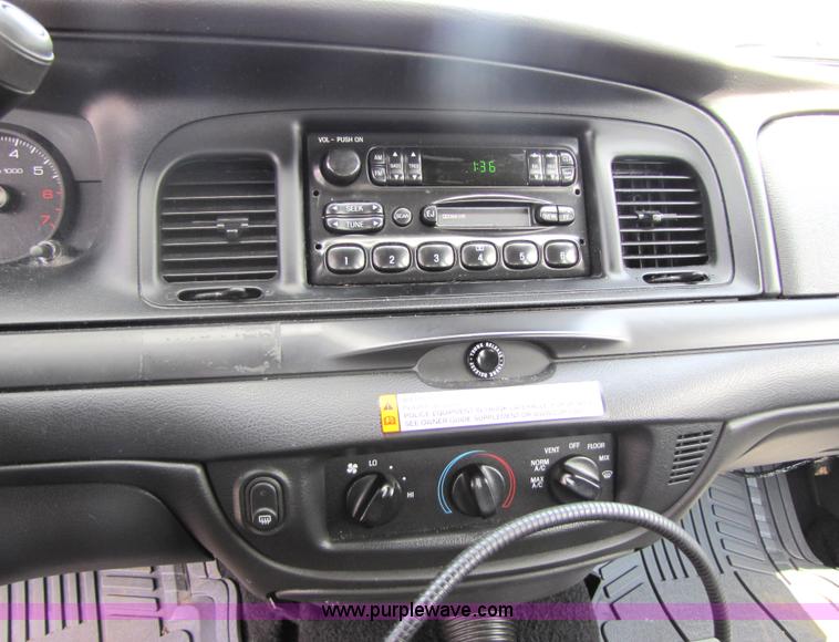 image for item 5255 2006 Ford Crown Victoria Police Interceptor sedan