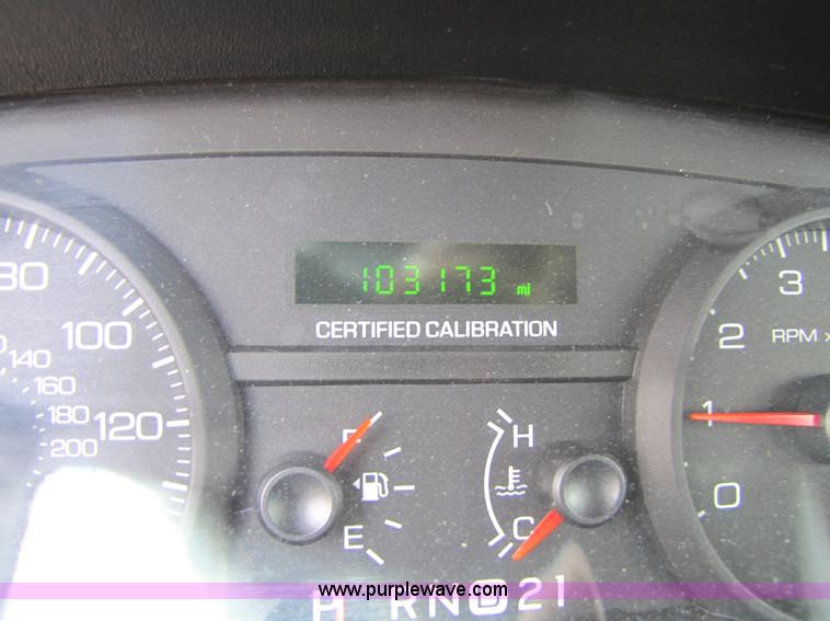 image for item 5255 2006 Ford Crown Victoria Police Interceptor sedan