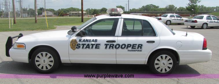 image for item 5256 2006 Ford Crown Victoria Police Interceptor sedan