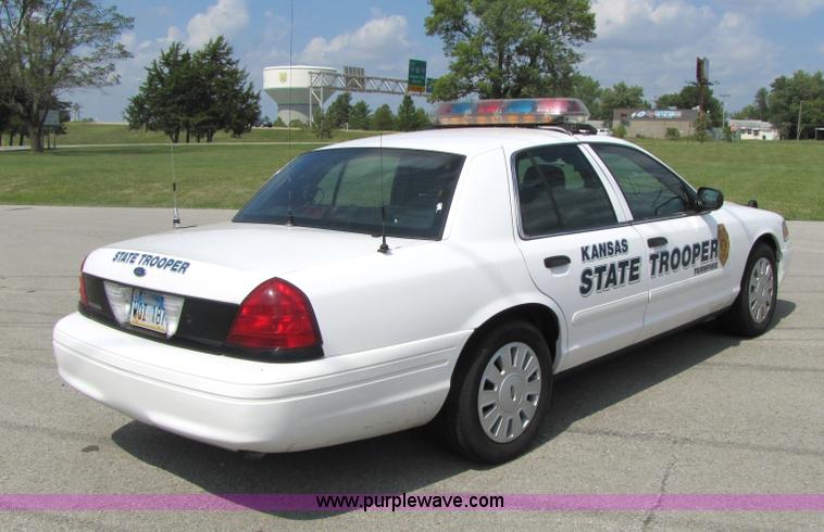 image for item 5256 2006 Ford Crown Victoria Police Interceptor sedan