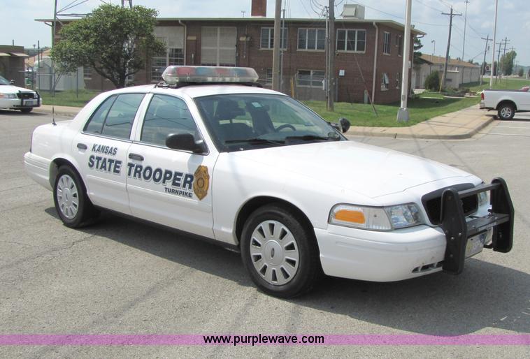 image for item 5256 2006 Ford Crown Victoria Police Interceptor sedan