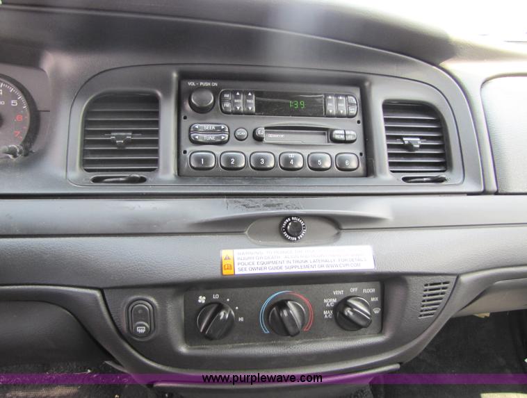 image for item 5256 2006 Ford Crown Victoria Police Interceptor sedan