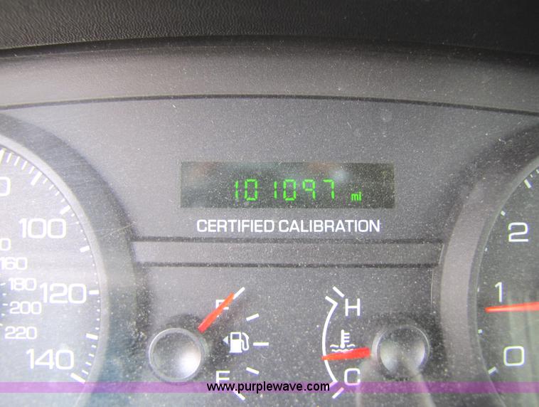 image for item 5256 2006 Ford Crown Victoria Police Interceptor sedan