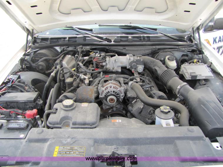 image for item 5256 2006 Ford Crown Victoria Police Interceptor sedan