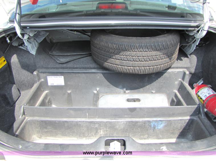 image for item 5256 2006 Ford Crown Victoria Police Interceptor sedan