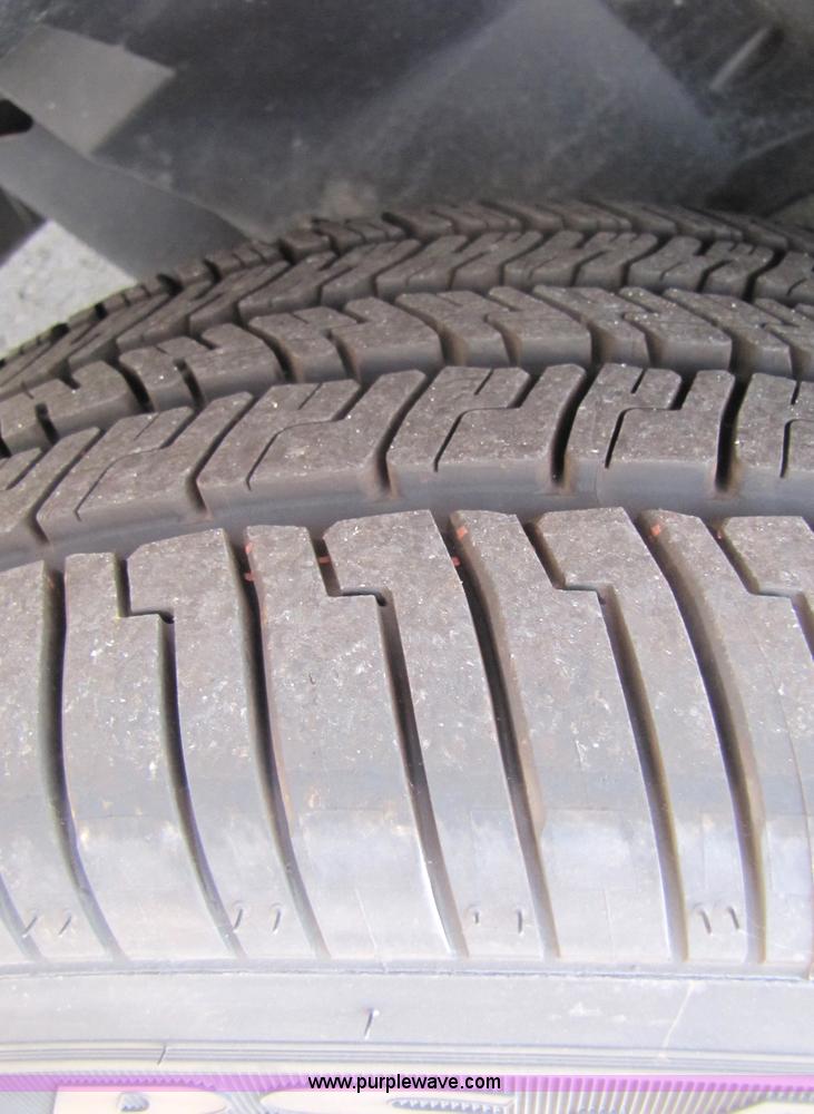 image for item 5256 2006 Ford Crown Victoria Police Interceptor sedan