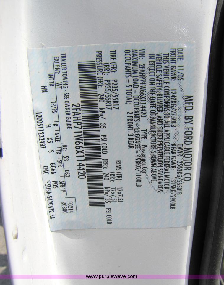 image for item 5256 2006 Ford Crown Victoria Police Interceptor sedan