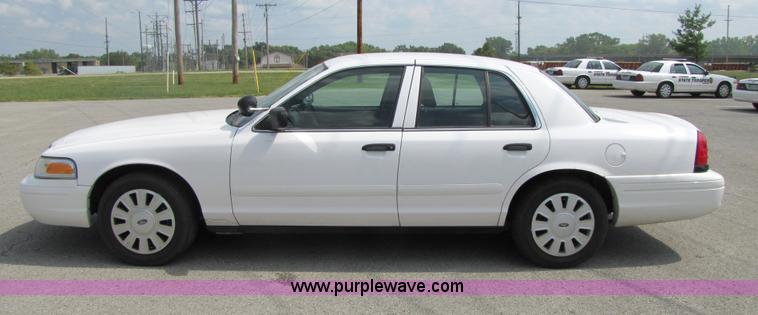 image for item 5257 2006 Ford Crown Victoria Police Interceptor sedan