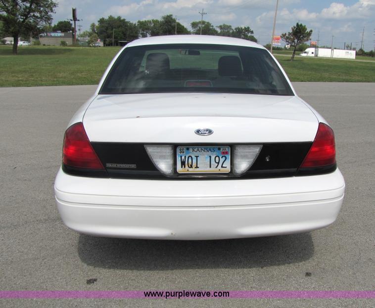 image for item 5257 2006 Ford Crown Victoria Police Interceptor sedan