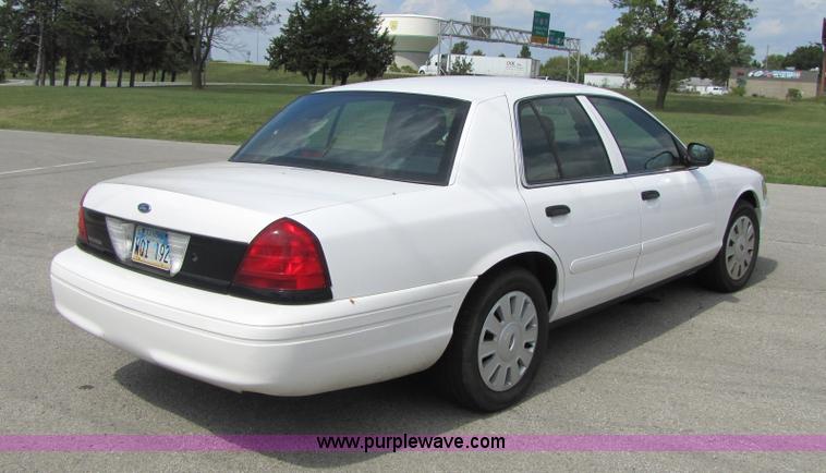 image for item 5257 2006 Ford Crown Victoria Police Interceptor sedan