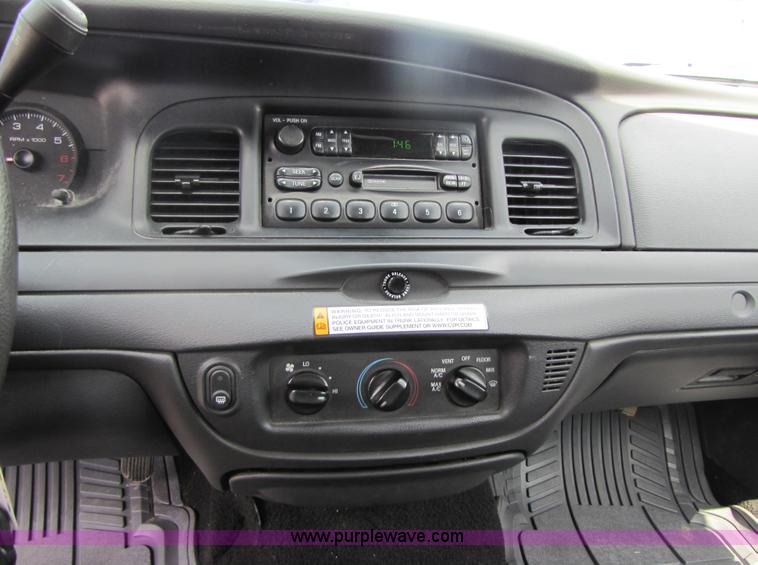 image for item 5257 2006 Ford Crown Victoria Police Interceptor sedan