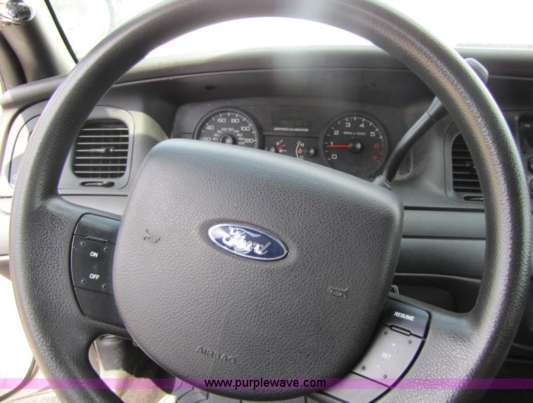 image for item 5257 2006 Ford Crown Victoria Police Interceptor sedan