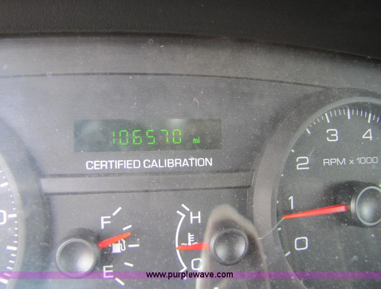 image for item 5257 2006 Ford Crown Victoria Police Interceptor sedan