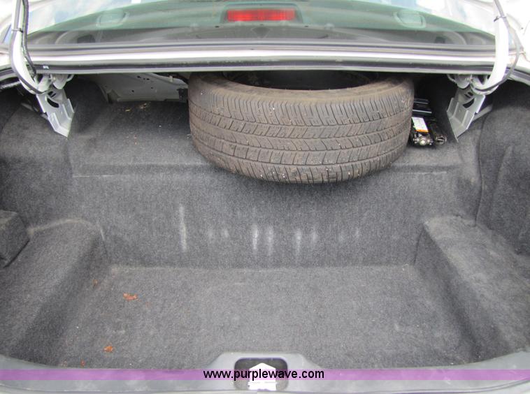 image for item 5257 2006 Ford Crown Victoria Police Interceptor sedan