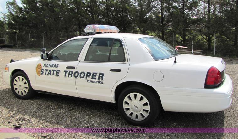 image for item 5259 2006 Ford Crown Victoria Police Interceptor sedan