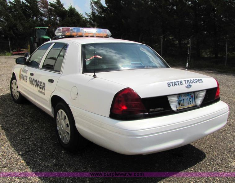 image for item 5259 2006 Ford Crown Victoria Police Interceptor sedan