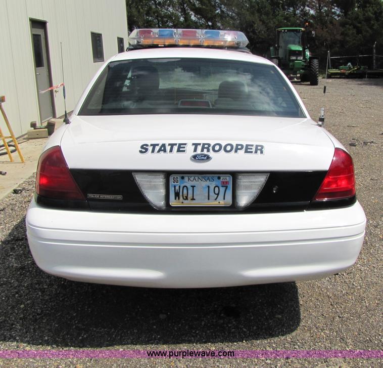 image for item 5259 2006 Ford Crown Victoria Police Interceptor sedan