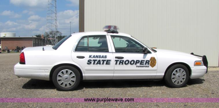 image for item 5259 2006 Ford Crown Victoria Police Interceptor sedan