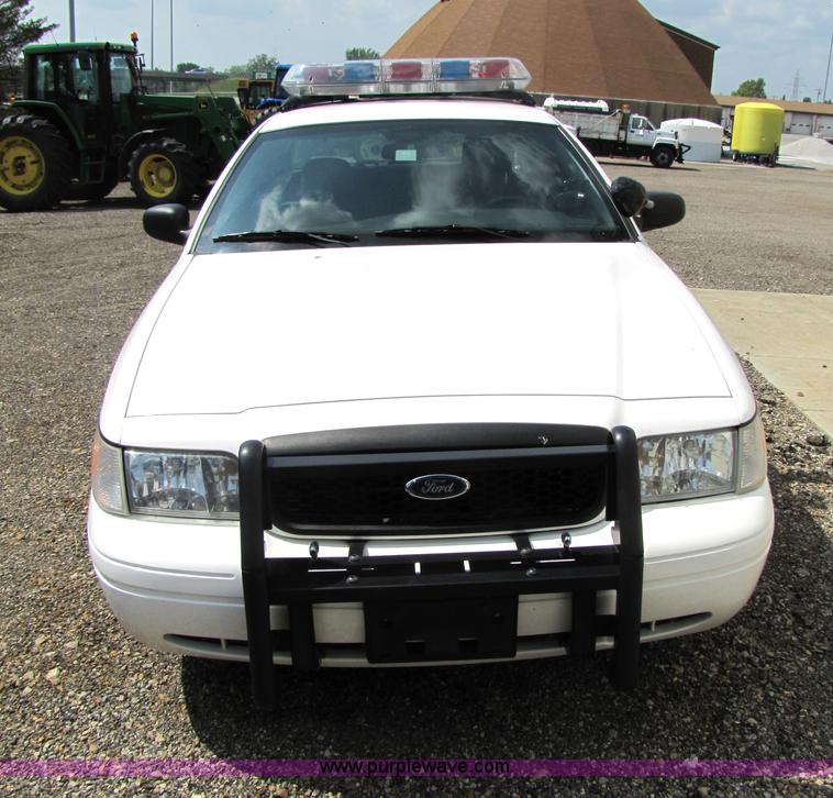image for item 5259 2006 Ford Crown Victoria Police Interceptor sedan