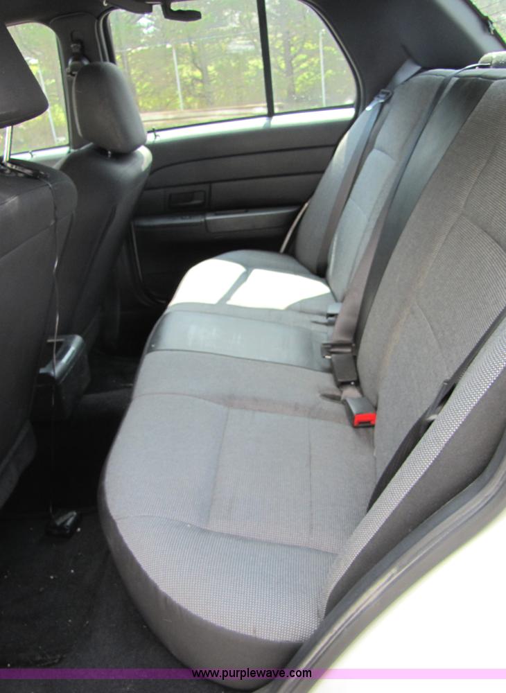 image for item 5259 2006 Ford Crown Victoria Police Interceptor sedan