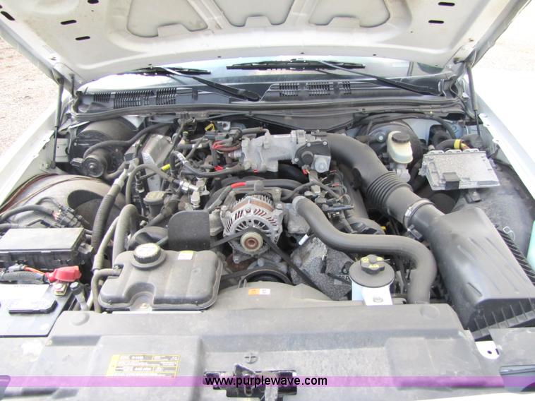 image for item 5259 2006 Ford Crown Victoria Police Interceptor sedan