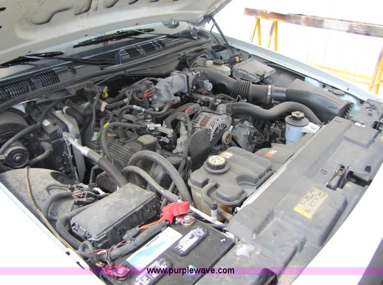 image for item 5259 2006 Ford Crown Victoria Police Interceptor sedan