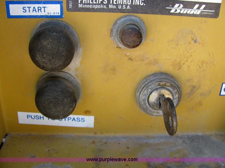 image for item 6266 1990 LeRoi air compressor