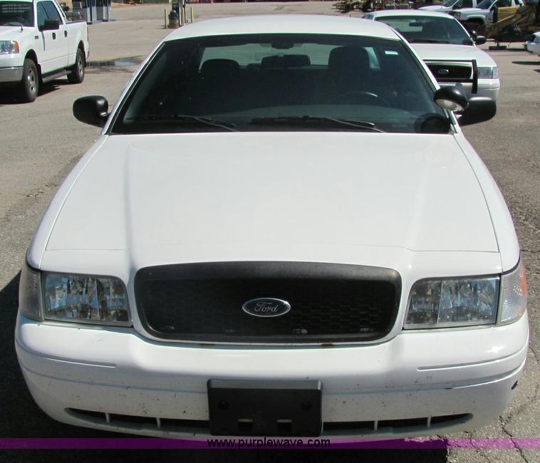image for item 6269 2007 Ford Crown Victoria Police Interceptor
