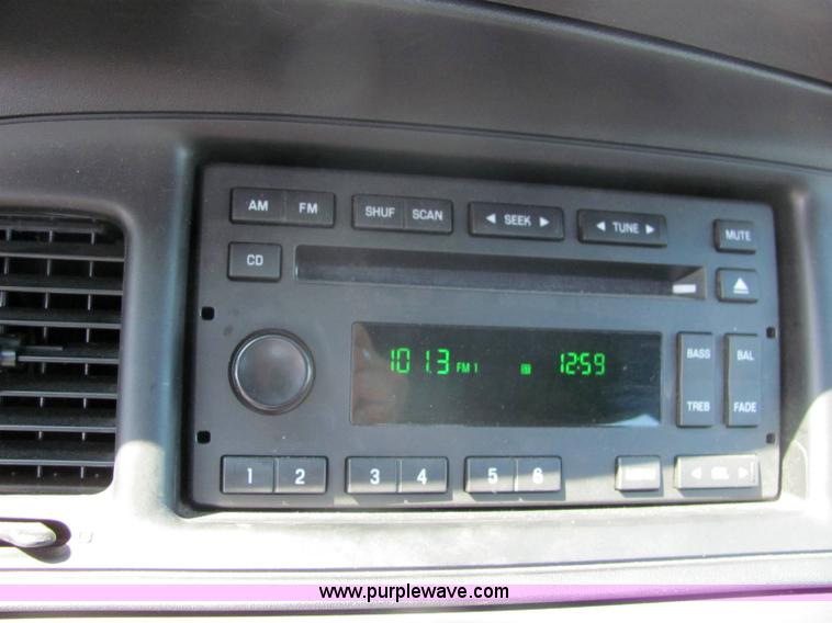 image for item 6269 2007 Ford Crown Victoria Police Interceptor