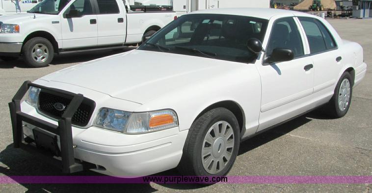 image for item 6270 2007 Ford Crown Victoria Police Interceptor