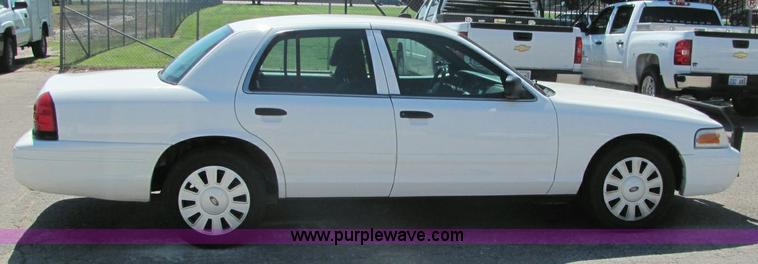 image for item 6270 2007 Ford Crown Victoria Police Interceptor
