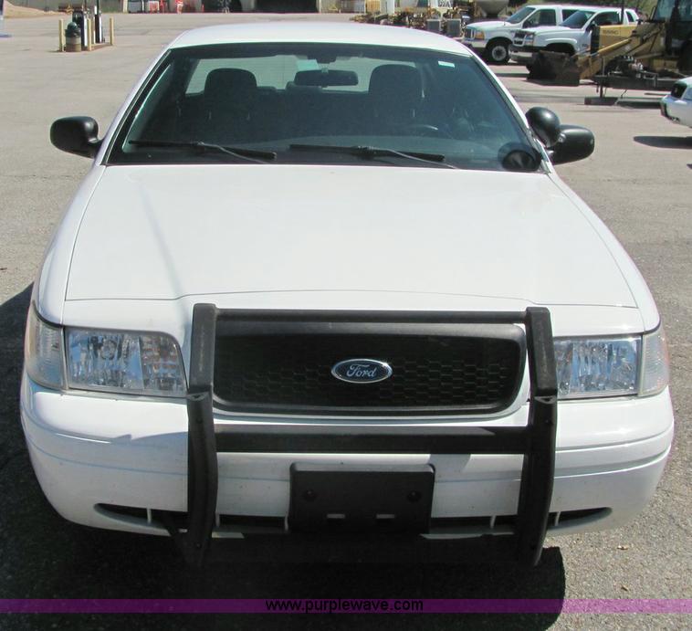 image for item 6270 2007 Ford Crown Victoria Police Interceptor
