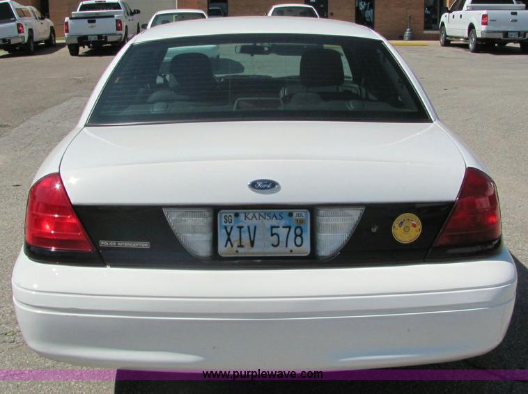 image for item 6271 2007 Ford Crown Victoria Police Interceptor