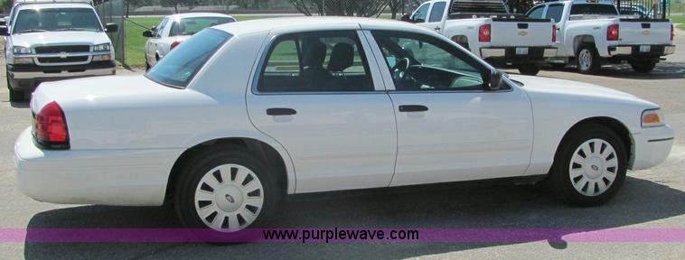 image for item 6271 2007 Ford Crown Victoria Police Interceptor