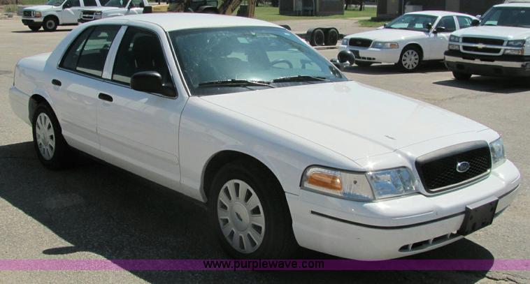image for item 6271 2007 Ford Crown Victoria Police Interceptor