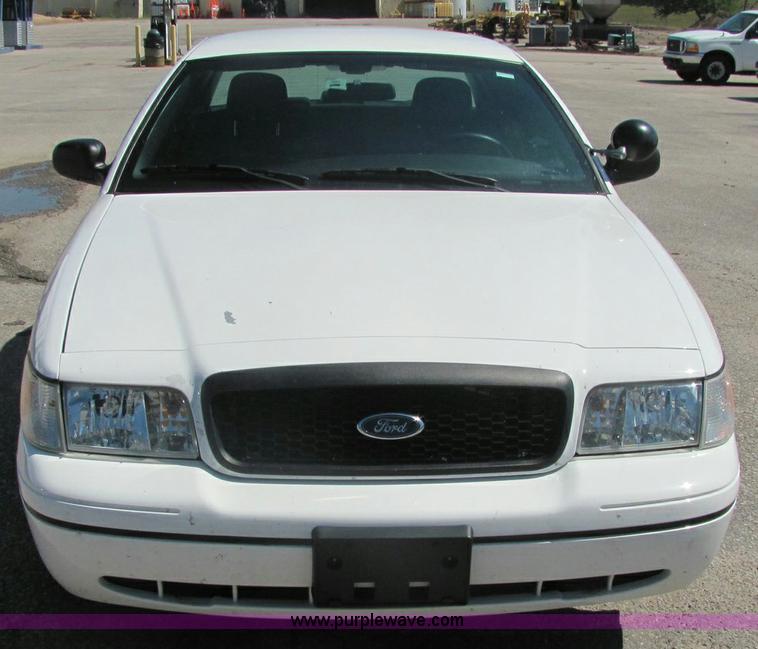 image for item 6271 2007 Ford Crown Victoria Police Interceptor