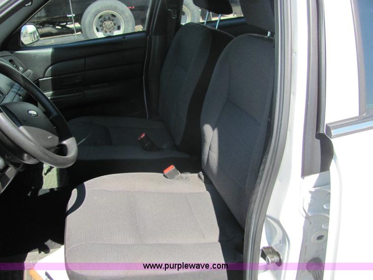 image for item 6271 2007 Ford Crown Victoria Police Interceptor