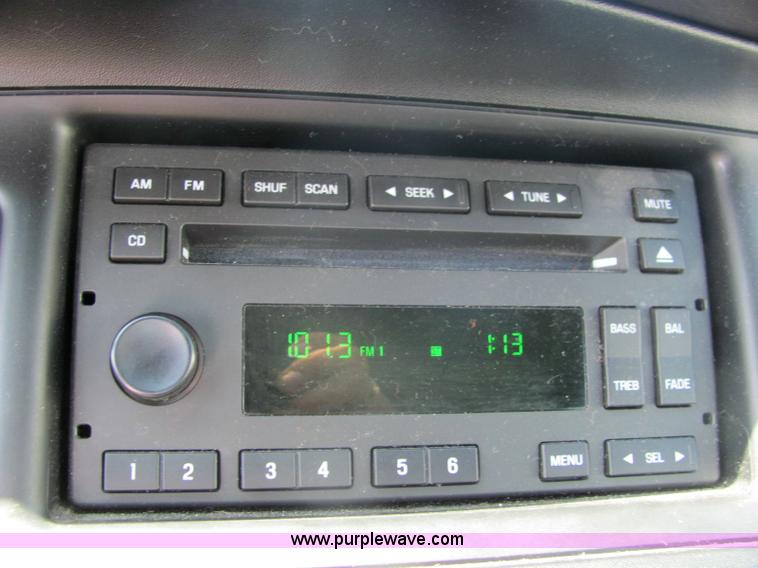 image for item 6271 2007 Ford Crown Victoria Police Interceptor