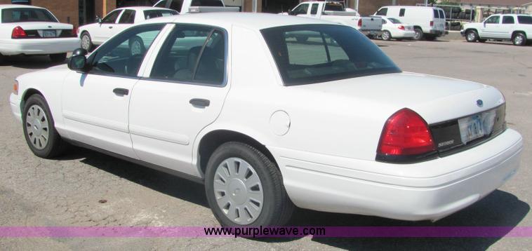 image for item 6272 2007 Ford Crown Victoria Police Interceptor