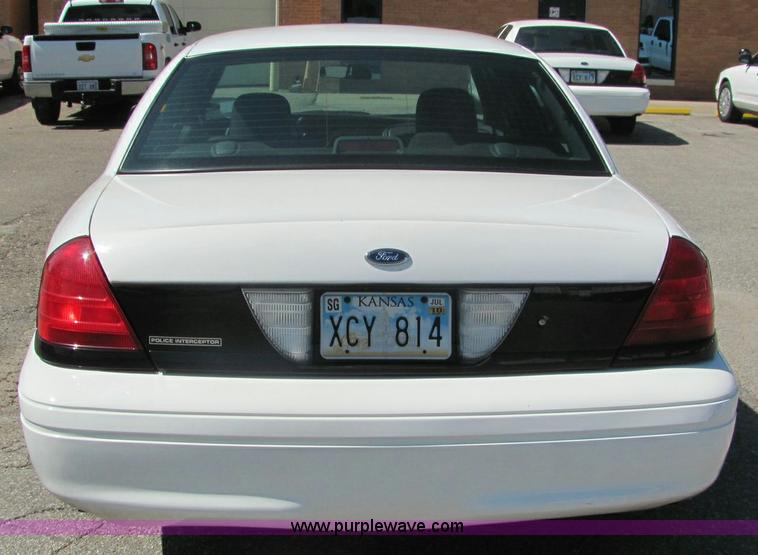 image for item 6272 2007 Ford Crown Victoria Police Interceptor