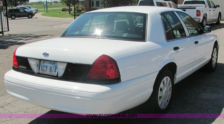image for item 6272 2007 Ford Crown Victoria Police Interceptor
