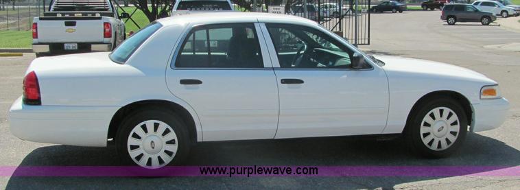 image for item 6272 2007 Ford Crown Victoria Police Interceptor