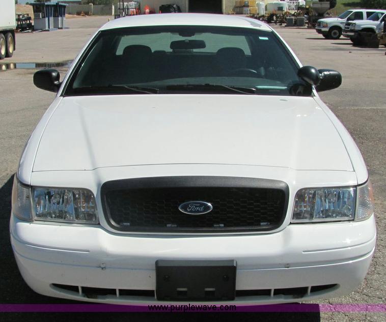 image for item 6272 2007 Ford Crown Victoria Police Interceptor