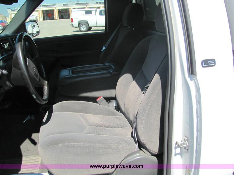 image for item 6273 2005 Chevrolet C1500 Silverado