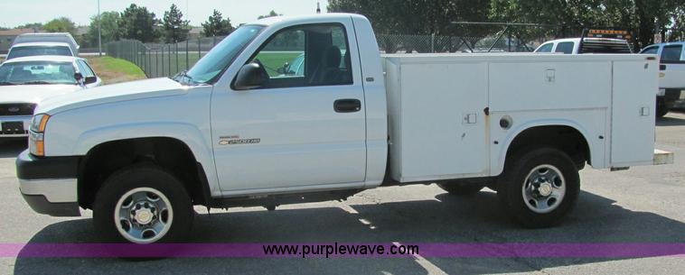 image for item 6274 2004 Chevrolet C2500HD Silverado