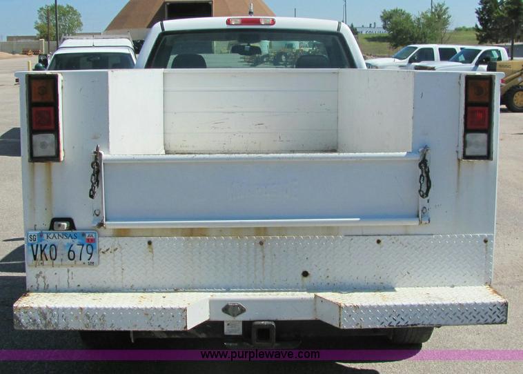 image for item 6274 2004 Chevrolet C2500HD Silverado