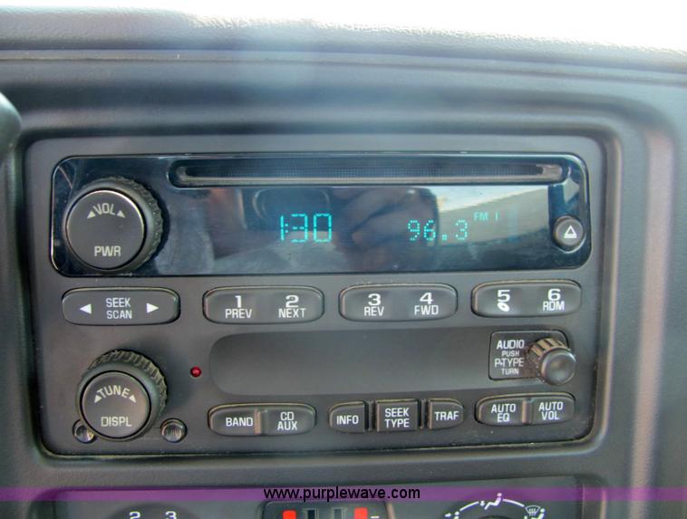 image for item 6274 2004 Chevrolet C2500HD Silverado