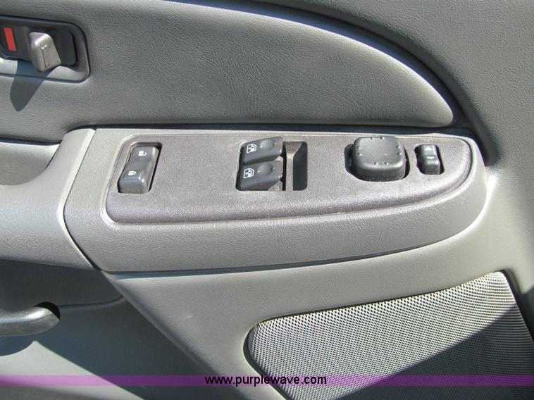 image for item 6274 2004 Chevrolet C2500HD Silverado