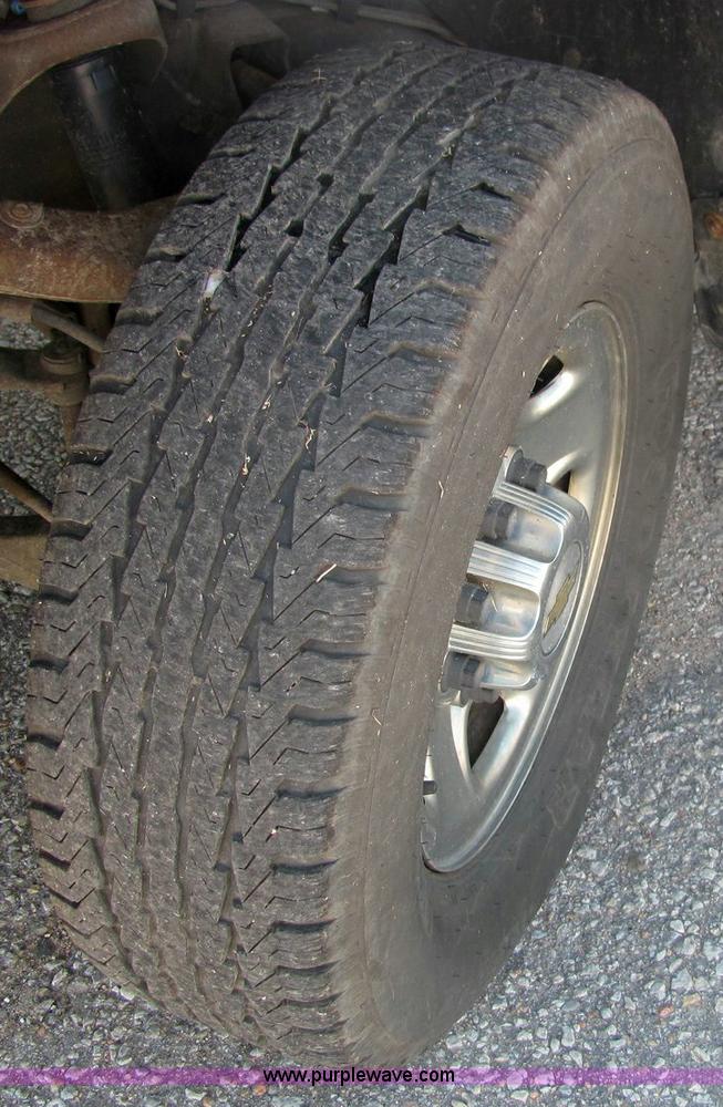 image for item 6274 2004 Chevrolet C2500HD Silverado