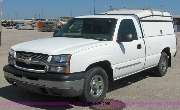 image for item 6275 2004 Chevrolet C1500 Silverado pickup truck